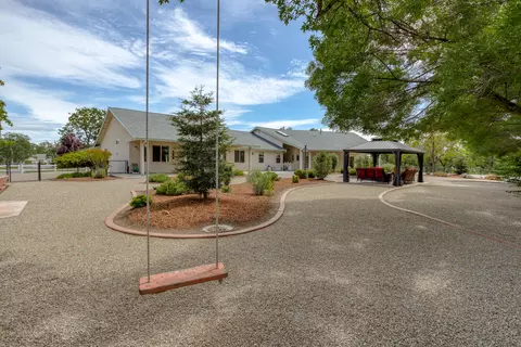 992 Paramount Way, Redding, CA 96003 photo 27