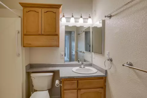 992 Paramount Way, Redding, CA 96003 photo 71