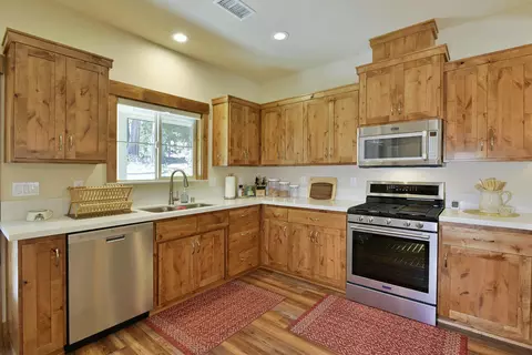 219 Old Mill Dr, Mccloud, CA 96057 photo 9