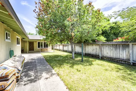 840 Redbud Dr, Redding, CA 96001 photo 26