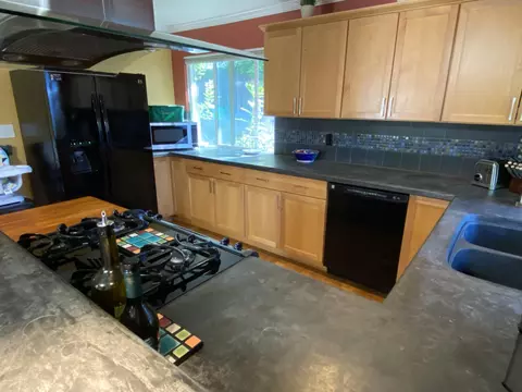 2585 Rosebud Ln, Redding, CA 96002 photo 9