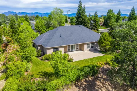2359 Tradition Way, Redding, CA 96001 photo 2
