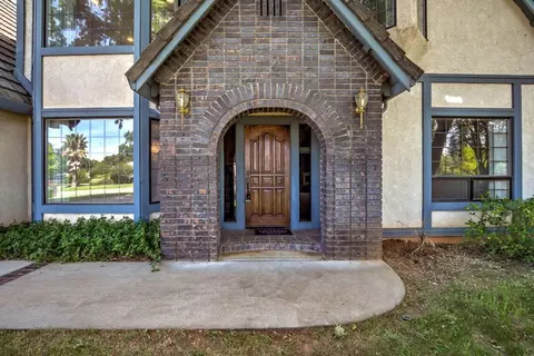 20369 Greenview Dr, Redding, CA 96002 photo 2