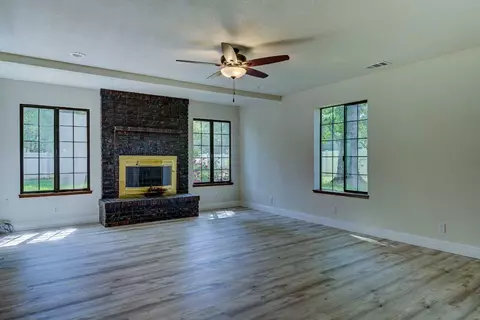 20369 Greenview Dr, Redding, CA 96002 photo 12