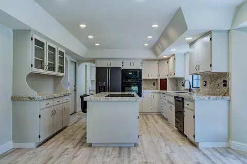 20369 Greenview Dr, Redding, CA 96002 photo 7