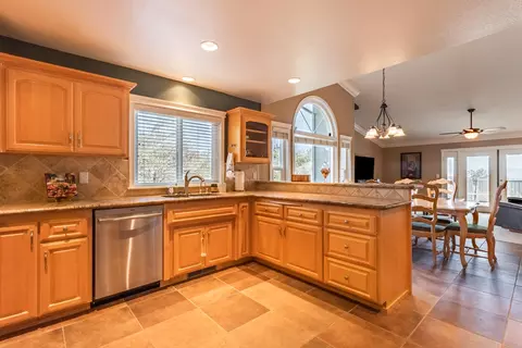 15433 Mountain Shadows Dr, Redding, CA 96001 photo 12