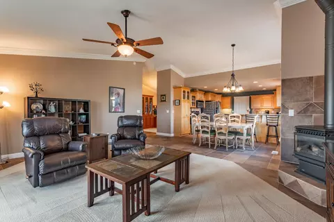 15433 Mountain Shadows Dr, Redding, CA 96001 photo 15