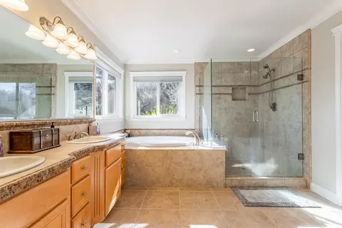 15433 Mountain Shadows Dr, Redding, CA 96001 photo 19