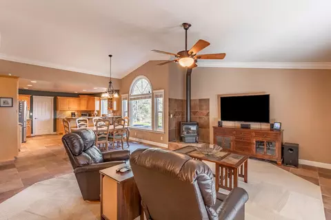 15433 Mountain Shadows Dr, Redding, CA 96001 photo 14