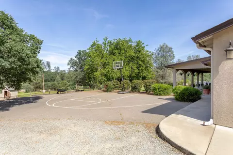 20010 Brave St, Redding, CA 96003 photo 29