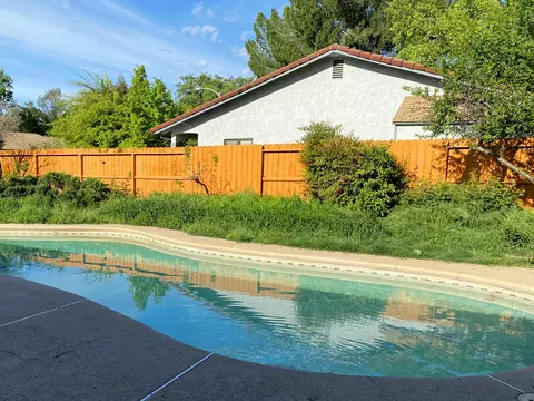 1480 Atajo Ct, Redding, CA 96003 photo 2