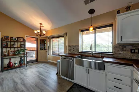 2631 Howard Dr, Redding, CA 96001 photo 29
