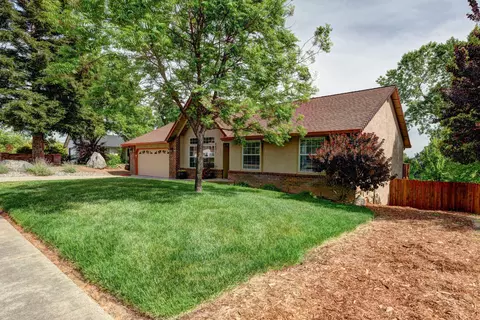 2631 Howard Dr, Redding, CA 96001 photo 3
