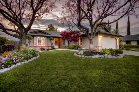 4488 Rose Terrace Dr, Redding, CA 96001 photo 1