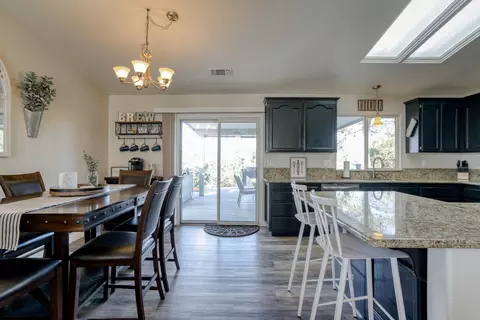 4488 Rose Terrace Dr, Redding, CA 96001 photo 7