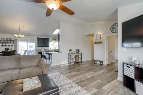 4488 Rose Terrace Dr, Redding, CA 96001 photo 30