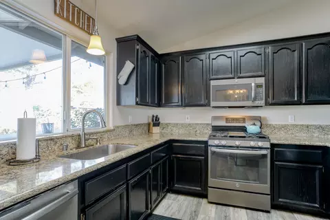 4488 Rose Terrace Dr, Redding, CA 96001 photo 5