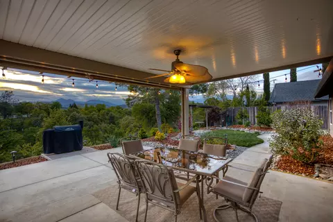 4488 Rose Terrace Dr, Redding, CA 96001 photo 4