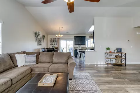4488 Rose Terrace Dr, Redding, CA 96001 photo 8