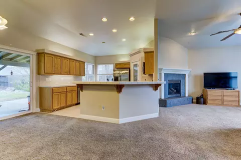 2665 Rhinestone Way, Redding, CA 96001 photo 9