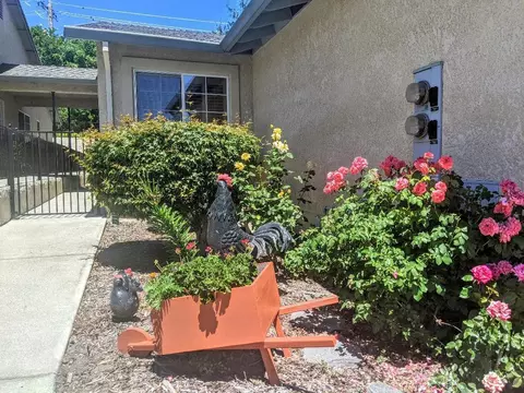 714 Stonebriar Trl, Redding, CA 96003 photo 3