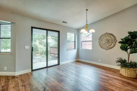 1656 Kildare Dr, Redding, CA 96001 photo 9