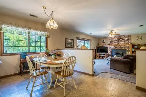 1131 Kirkwood Cir, Redding, CA 96003 photo 12
