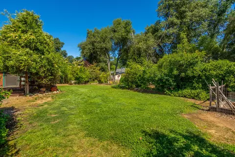 1131 Kirkwood Cir, Redding, CA 96003 photo 22