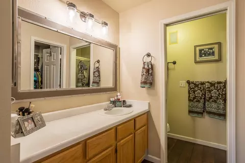 3921 Capricorn Way, Redding, CA 96002 photo 9