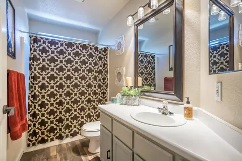 3921 Capricorn Way, Redding, CA 96002 photo 12