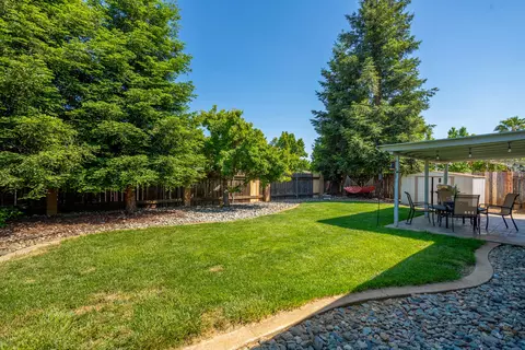 3921 Capricorn Way, Redding, CA 96002 photo 17