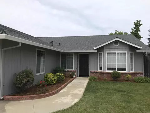2578 Dewberry Dr, Redding, CA 96003 photo 2