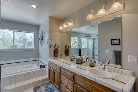 8925 Mirage Ct, Redding, CA 96001 photo 28