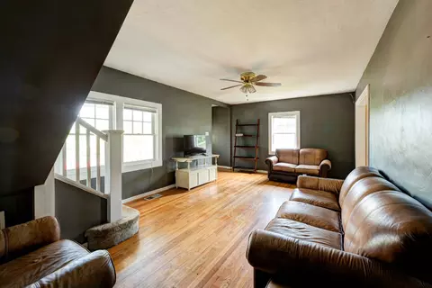1935 9th St, Redding, CA 96001 photo 4