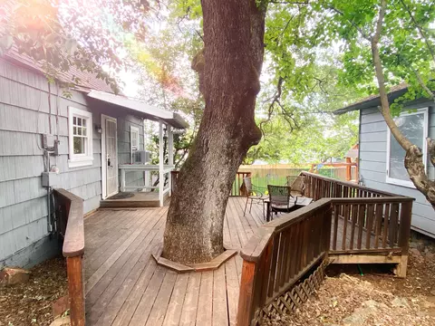 1935 9th St, Redding, CA 96001 photo 2