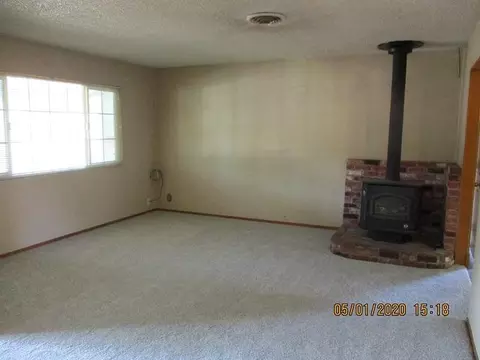 550 Homestead Dr, Red Bluff, CA 96080 photo 5