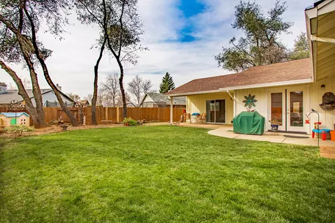 3548 Leonard St, Redding, CA 96002 photo 23