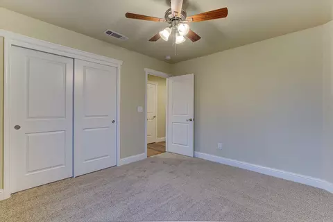 16981 Catalina Way, Redding, CA 96003 photo 4