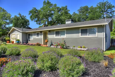 2092 Penn Dr, Redding, CA 96002 photo 1