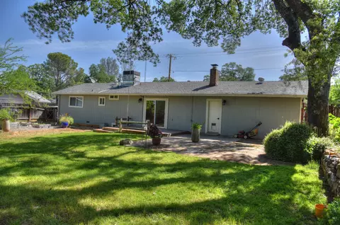 2092 Penn Dr, Redding, CA 96002 photo 16