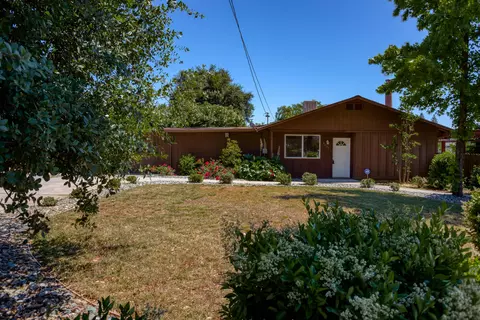 3251 School St, Redding, CA 96002 photo 4