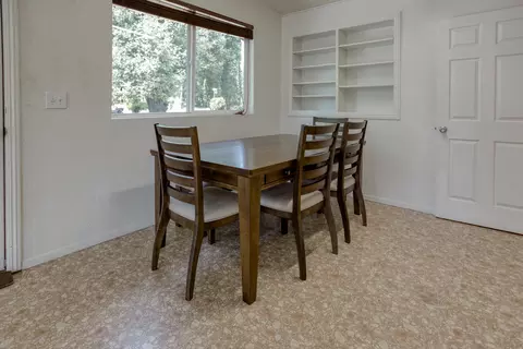 3251 School St, Redding, CA 96002 photo 15