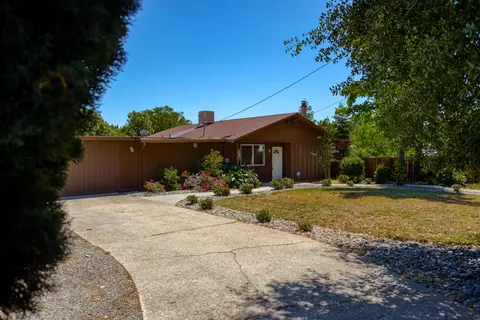 3251 School St, Redding, CA 96002 photo 2