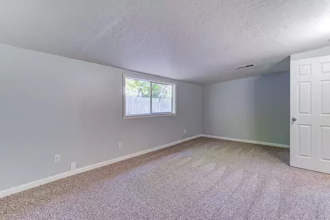 2807 Fairway Ave, Redding, CA 96002 photo 12