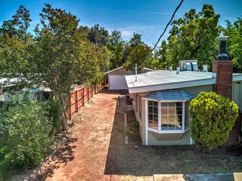 2807 Fairway Ave, Redding, CA 96002 photo 25