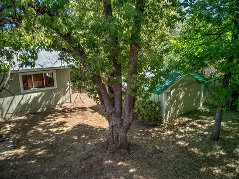 2807 Fairway Ave, Redding, CA 96002 photo 27