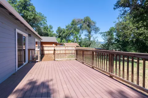 801 Lakeview Dr, Redding, CA 96001 photo 28