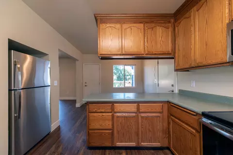 801 Lakeview Dr, Redding, CA 96001 photo 11