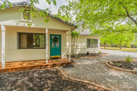 20739 Old Alturas Rd, Redding, CA 96003 photo 2