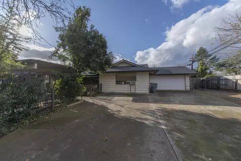 5012 Surrey Dr, Redding, CA 96002 photo 1